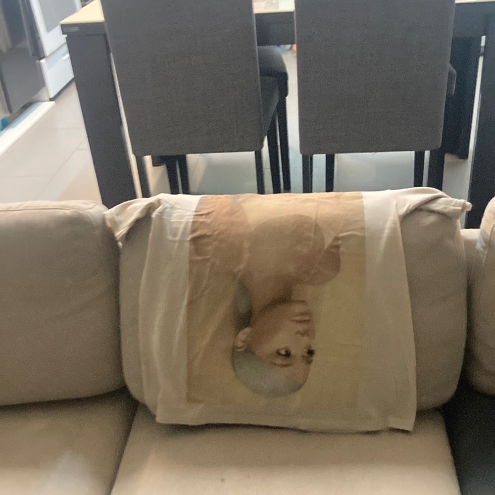 ARIANA GRANDE t-shirt  Sweetener color cream